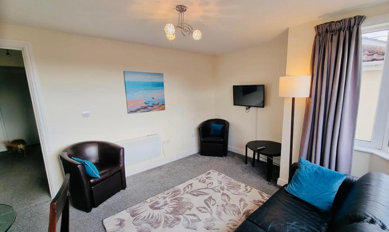 Апартаменты Lovely 2-bed *
