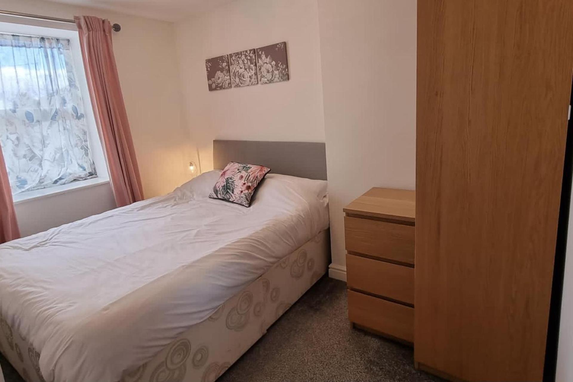 Апартаменты Lovely 2-bed